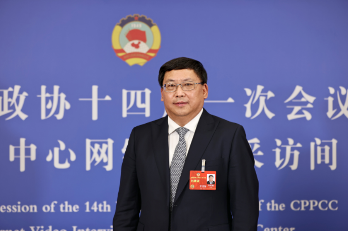 全國政協(xié)委員，中國誠通控股集團(tuán)有限公司黨委書記、董事長朱碧新